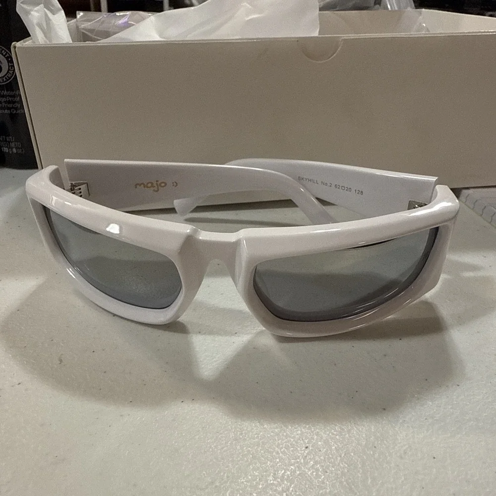 HILLMAN‎ Skyhill X Majo Sunglasses Sz S White (New)